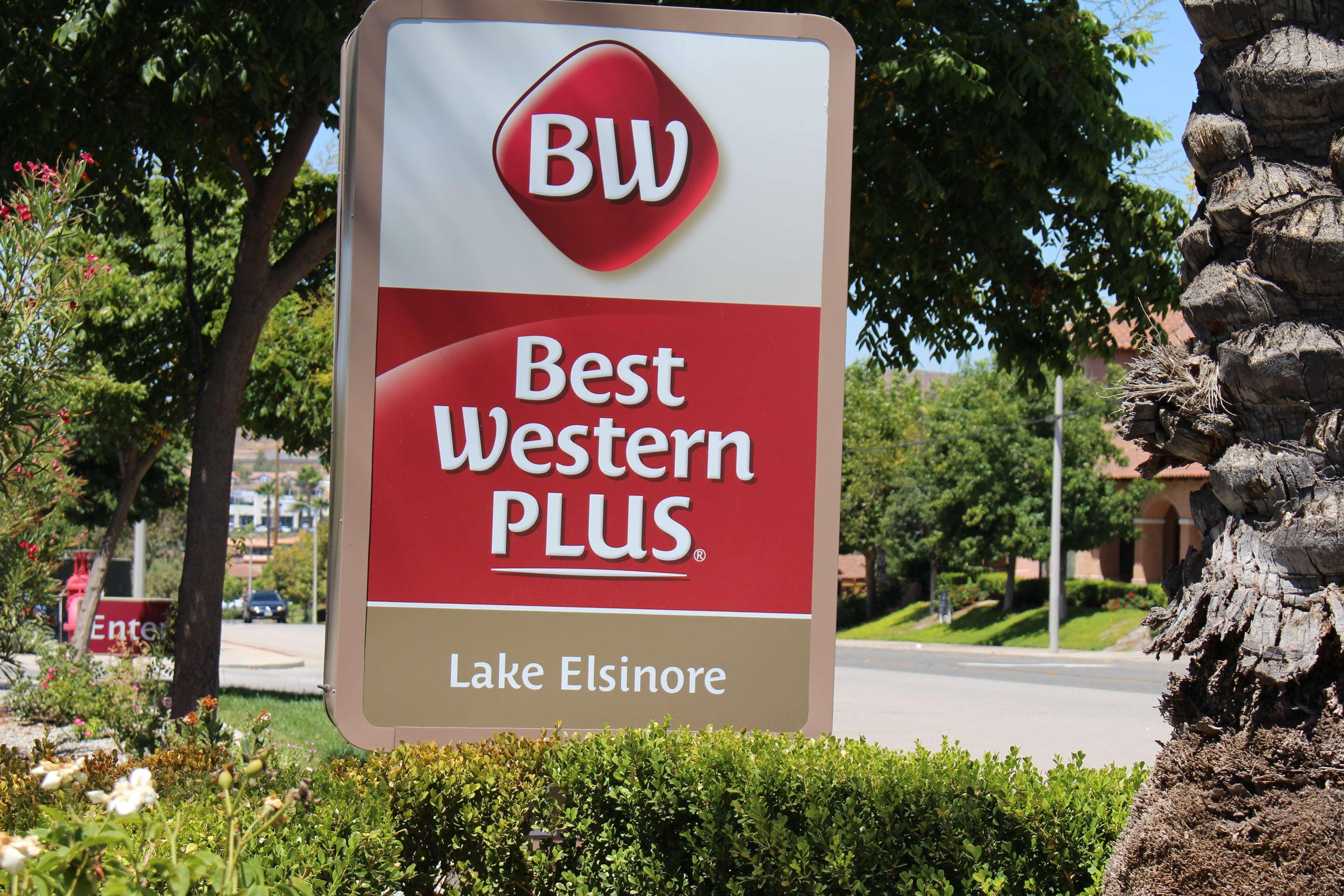 Best Western Plus Lake Elsinore Inn & Suites Экстерьер фото